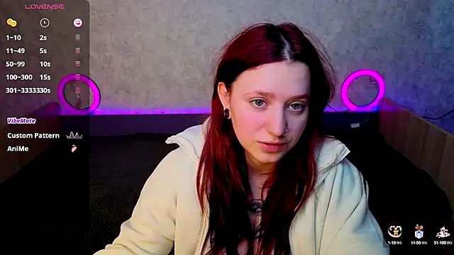 Snapshot of Mini_Lady1 chatting on October 4, 9:26 am Mini Lady1 online show from October 4, 9:26 am