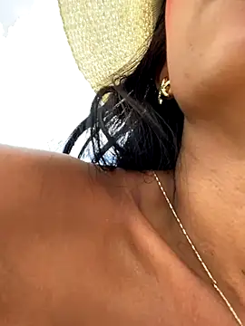 Juliana Xander online show from December 4, 4:52 pm