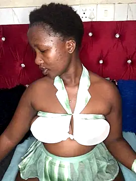 MissREAHx online show from October 13, 4:09 pm