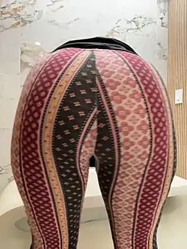 sweetsirenn online show from February 24, 3:43 pm