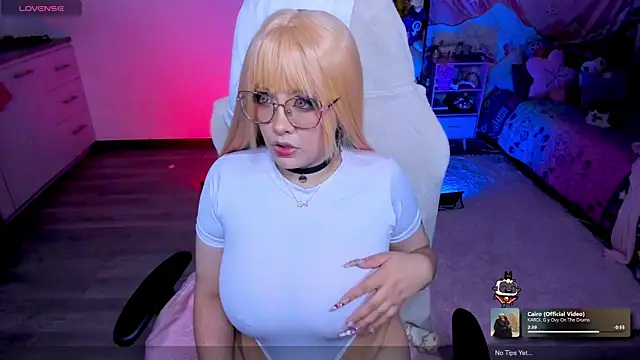 AlyssaRomanova online show from April 30, 2:39 am