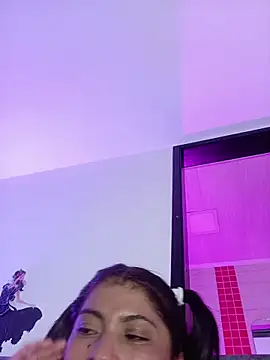 Fox Roxxan online show from February 3, 6:51 am