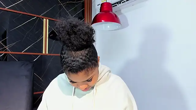 HannyThompson online show from April 18, 12:40 pm