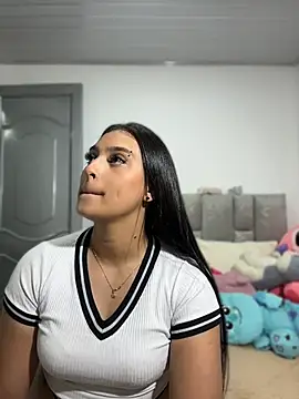 nicolexxaleja online show from April 8, 11:40 pm