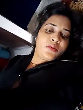 cute radhikaa online show from April 3, 9:02 pm