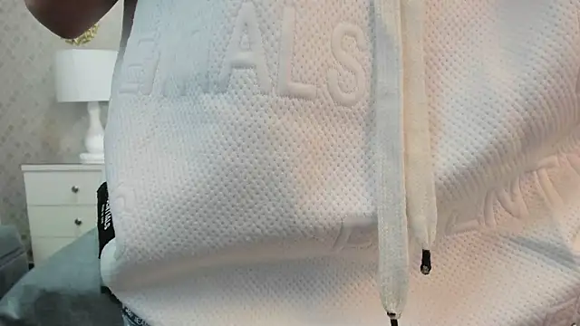 ZoeKrug online show from September 30, 11:49 am