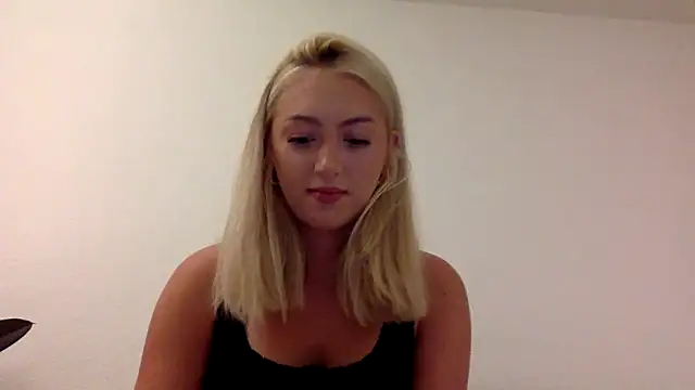 Kitty Swetty online show from September 22, 8:51 pm