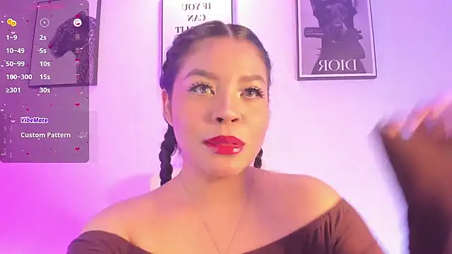 LizzyPonce online show from December 20, 10:52 am