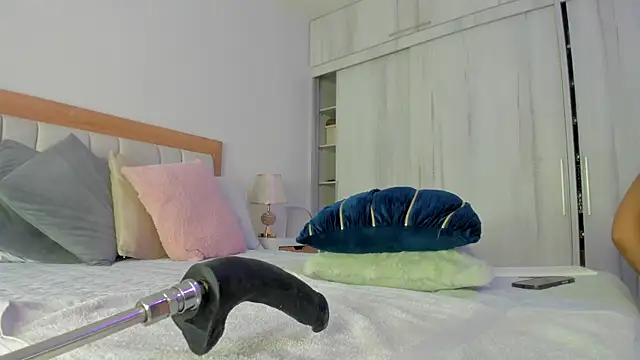 megan rous  online show from November 19, 3:39 am