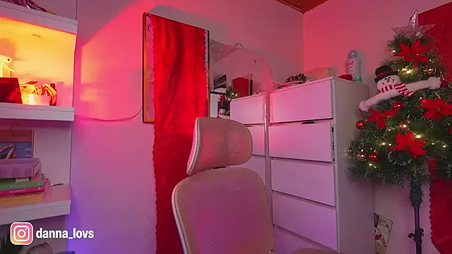 Dannaa Lovs online show from November 24, 5:48 pm