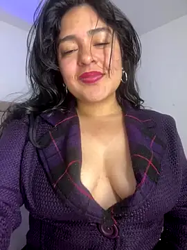 EmilyNoir1 online show from December 16, 12:16 am