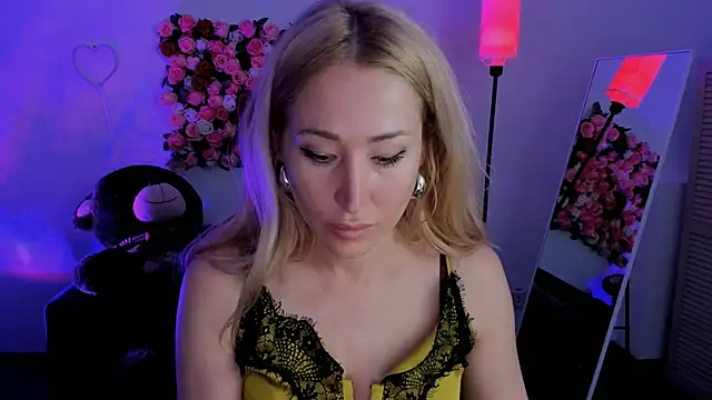 AstraMonroe online show from April 21, 10:33 am