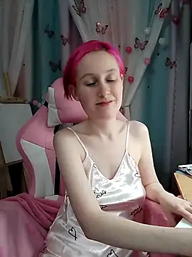 Fuzzy Unicorn online show from December 1, 7:49 pm