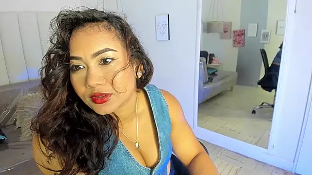 veronica b07 online show from May 16, 1:54 pm
