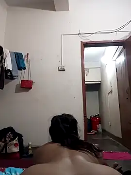 Hotty-couple063 online show from September 13, 7:11 pm