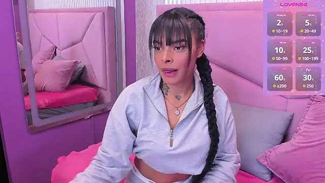 EmmaEbony  online show from November 25, 12:18 pm