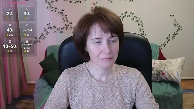 Lia Tito online show from April 20, 1:58 pm