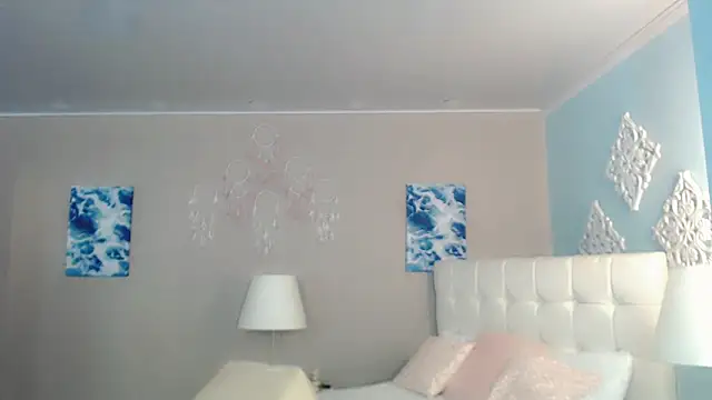 maddissonivanova online show from February 3, 6:56 pm