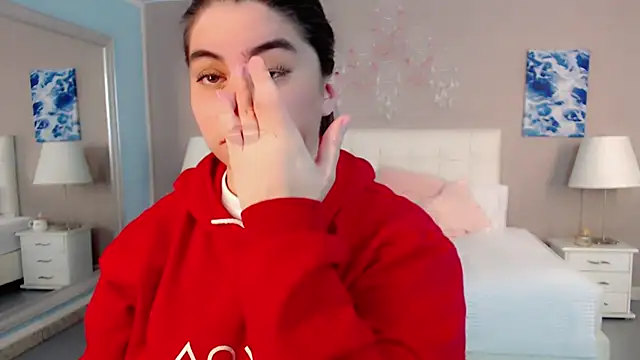 maddissonivanova online show from April 10, 7:09 pm