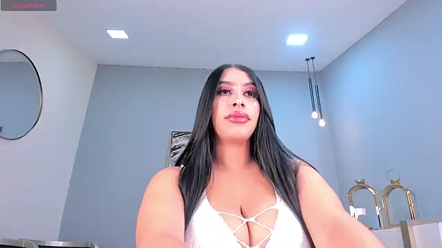 LeahLombardi  online show from October 13, 7:05 pm