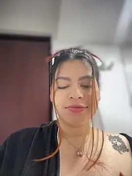 Yaqui elle online show from January 6, 3:43 am