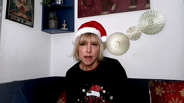 ClassyNAWTYBritMILF online show from December 20, 11:31 pm