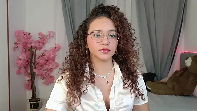 Taylor Tina online show from October 6, 4:51 am