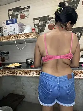SEXY-SIMI-BHABI online show from September 15, 7:38 am