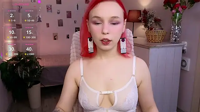 NaomiYoru online show from April 1, 8:28 pm