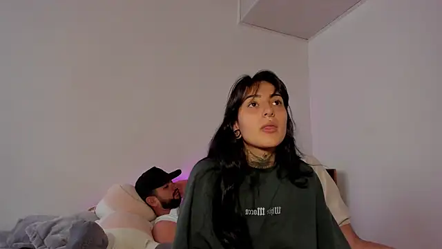 Snapshot of lola_n_apolo chatting on October 20, 2:42 pm lola n apolo online show from October 20, 2:42 pm