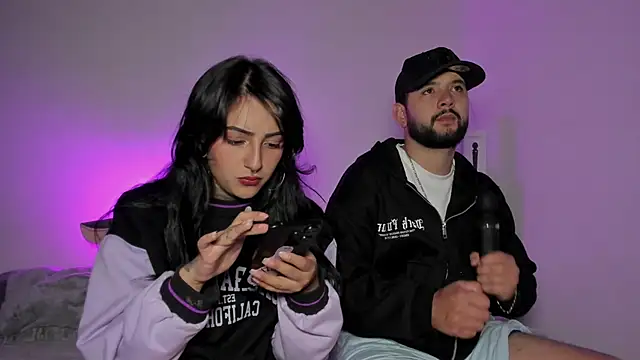 Snapshot of lola_n_apolo chatting on October 23, 12:27 am lola n apolo online show from October 23, 12:27 am