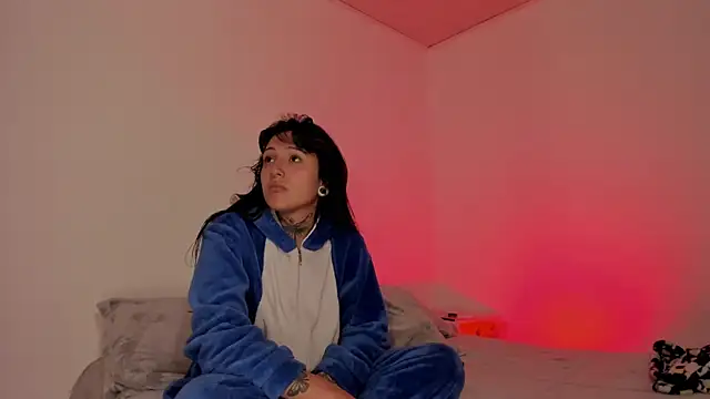 Snapshot of lola_n_apolo chatting on September 13, 3:14 am lola n apolo online show from September 13, 3:14 am