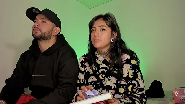 Snapshot of lola_n_apolo chatting on September 11, 6:36 am lola n apolo online show from September 11, 6:36 am