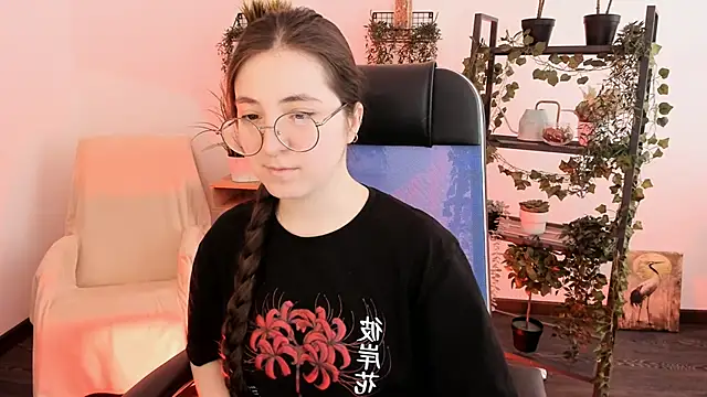 VirtuallVoyant online show from February 17, 6:46 am