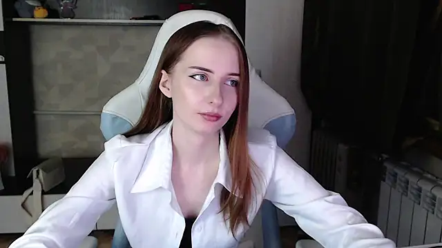 Cutti Crystal online show from February 19, 4:06 pm