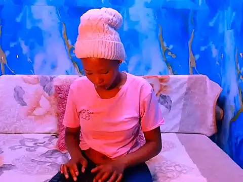 ebonypretty4u69 online show from October 6, 6:41 am