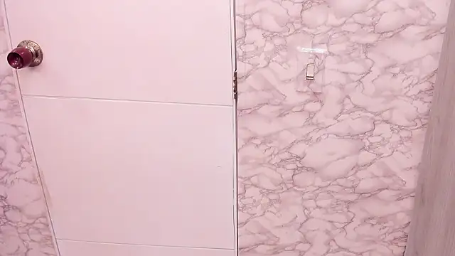 SASHA BROWNIE   online show from March 30, 7:57 pm