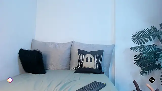 Lilygomezz online show from October 28, 2:06 am