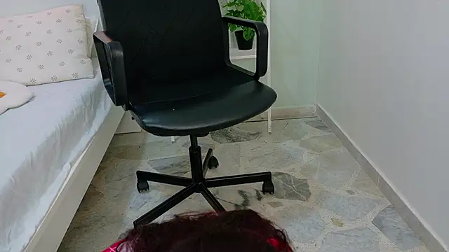 Taylorsmitth  online show from November 4, 11:59 am