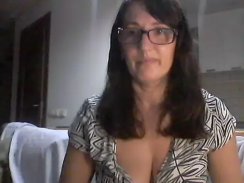 Elena48324 online show from July 10, 6:41 pm