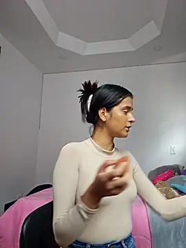 valentini villa online show from February 3, 5:39 pm