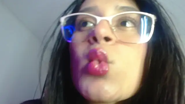 valentini villa online show from November 5, 8:47 pm