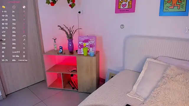 Snapshot of AprilAddams_ chatting on September 19, 10:31 pm AprilAddams  online show from September 19, 10:31 pm