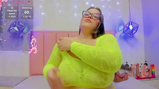 KELSSEYANDERS online show from December 16, 12:44 pm