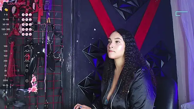 ivonne diaz1 online show from March 11, 8:44 pm