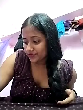 Snapshot of Fun__with__Prity chatting on September 13, 5:43 pm Fun  with  Prity online show from September 13, 5:43 pm