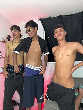 Alayn sexy ayes online show from April 24, 8:39 am