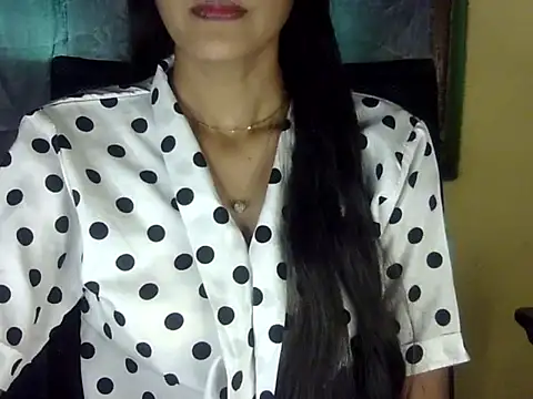 zara Khan0 online show from December 14, 4:51 am