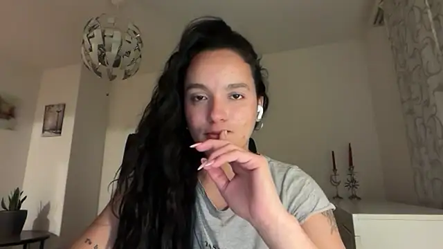 Maia Park online show from April 15, 9:48 pm