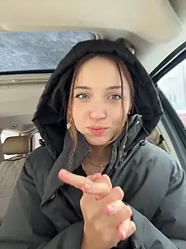 DollyTall online show from February 24, 6:12 am